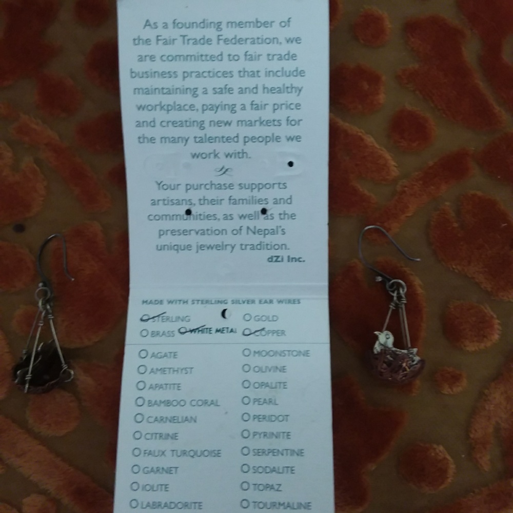 SWEET BIRD earrings for pierced ears. - Picture 3 of 4